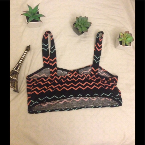 JUST IN👀 Sexy bandeau top ! 🌞 - Picture 2 of 8